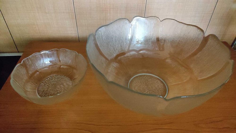 Френски сервиз за пунш от пресовано стъкло -чисто нов