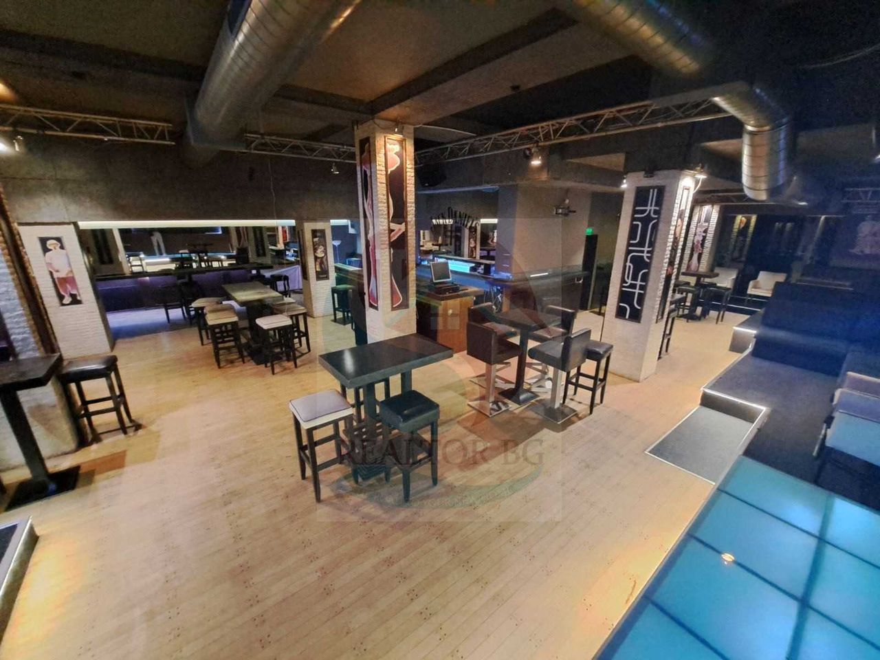 Продава се Заведение в Варна, Център - 390 кв.м за 1283 €/кв.м - Снимка #3