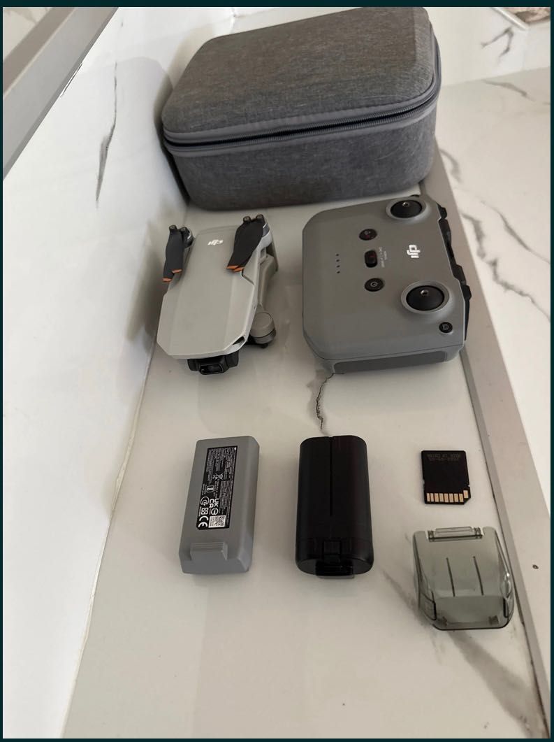 Dron dj mini 2..