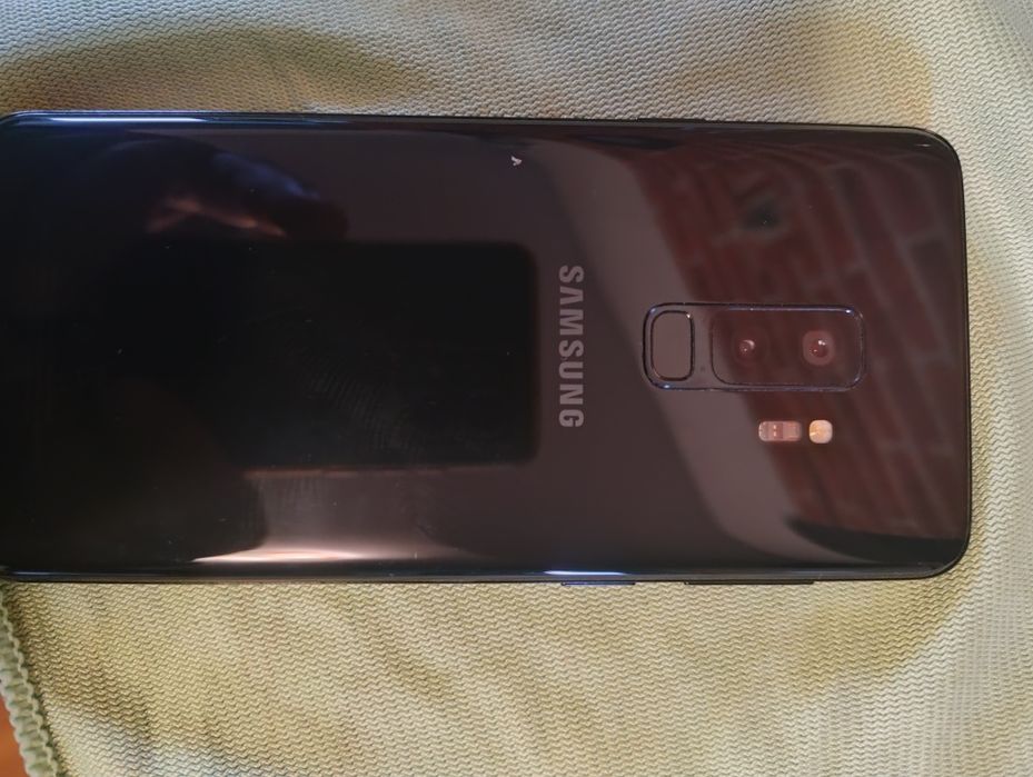 Vând Samsung s9+