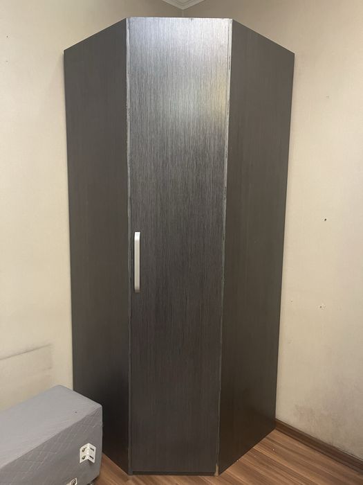 Продам шкафы для одежды