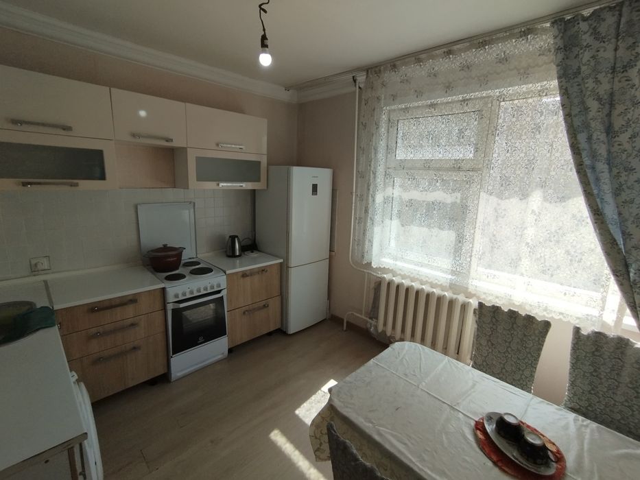 Сдается 2комнатная квартира по суточна  по часам врайоне Евразия Туран