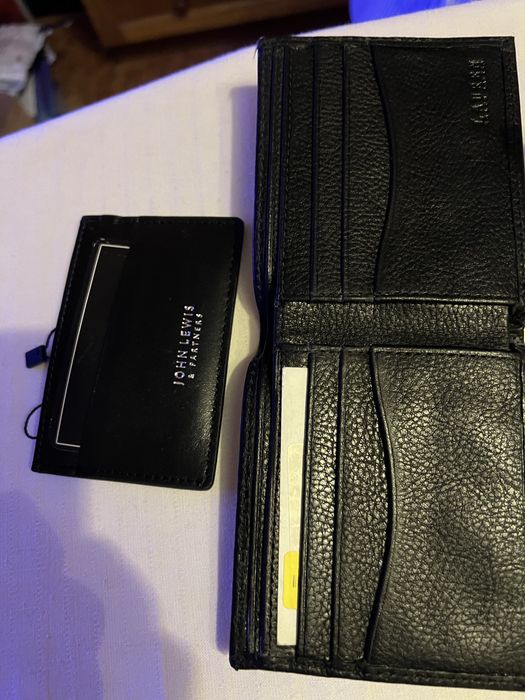 Portofele de firma piele naturala