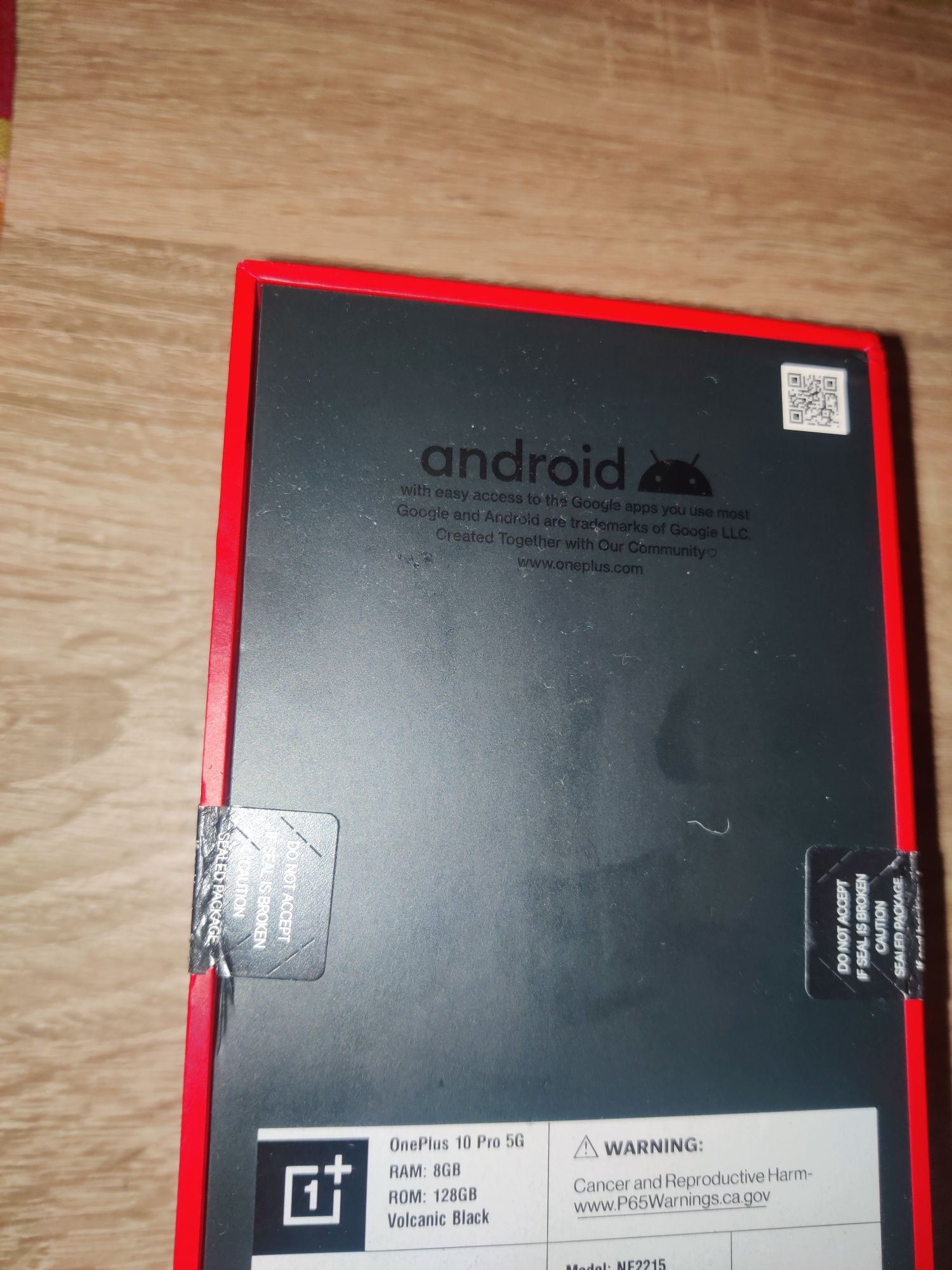 Продавам OnePlus 10Pro