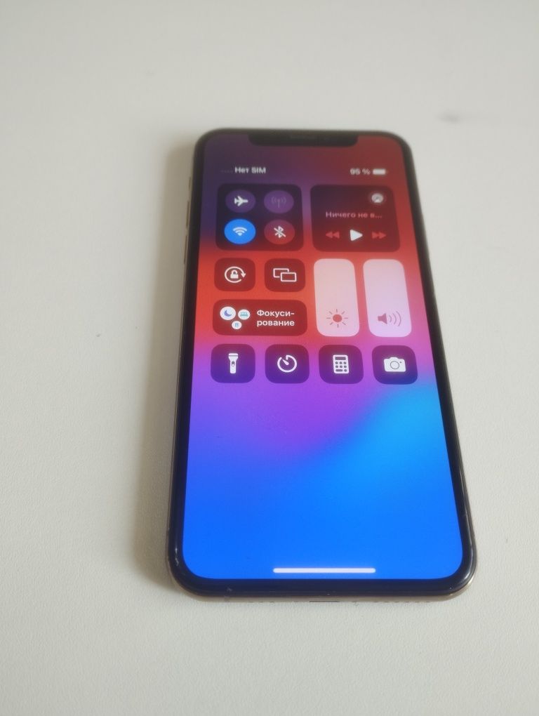 Продам iPhone XS состояние отличное