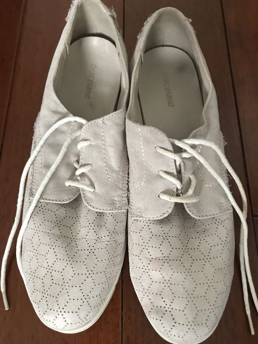 Pantofi crem marimea 39