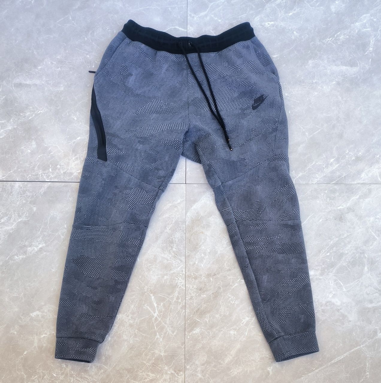Nike Tech Fleece S размер долнище