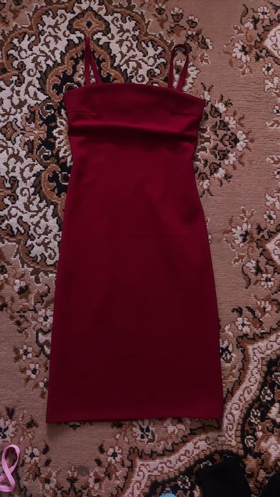 Продам новое платье