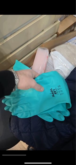 Оптом перчатки от серной кислоты Mapa