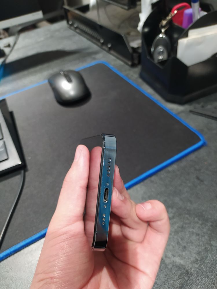iPhene 13 pro 256 gb 2 ta simkartali 78% karobka dakumenti bor