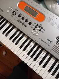 Синтезатор - 61 клавиша M5