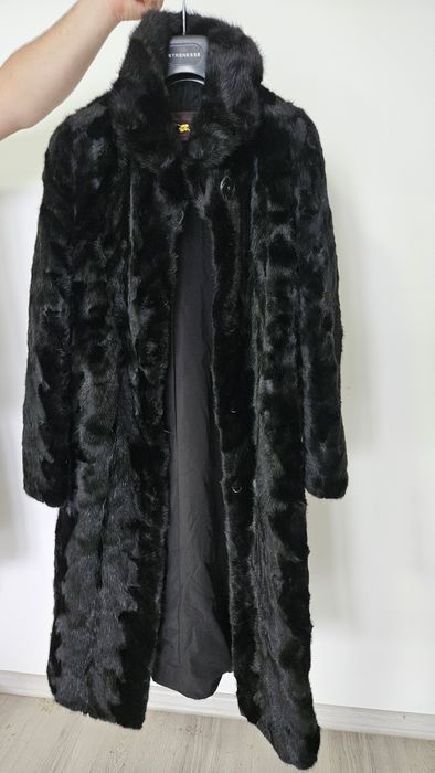 Продам норковую шубу.