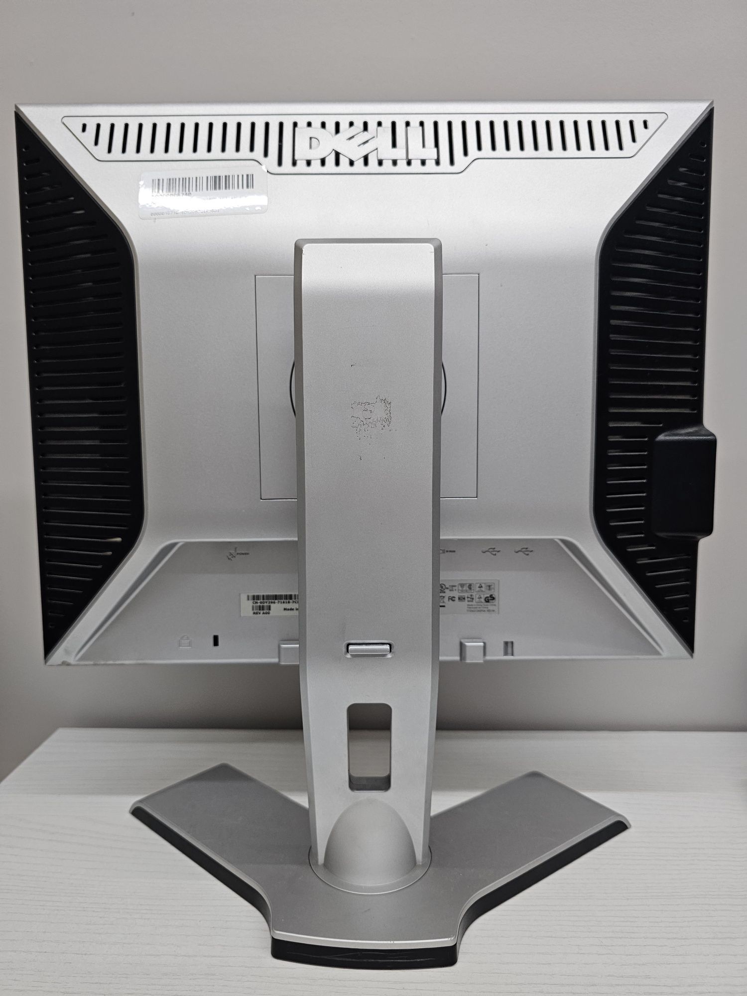 Монитор Dell 1908FP 19" ultrasharp
