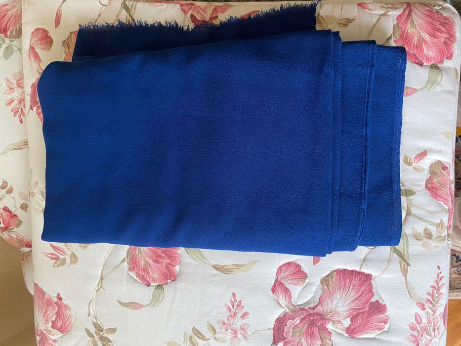 лот от платове, 100% вълнен жоржет , различни цветове , 7 m