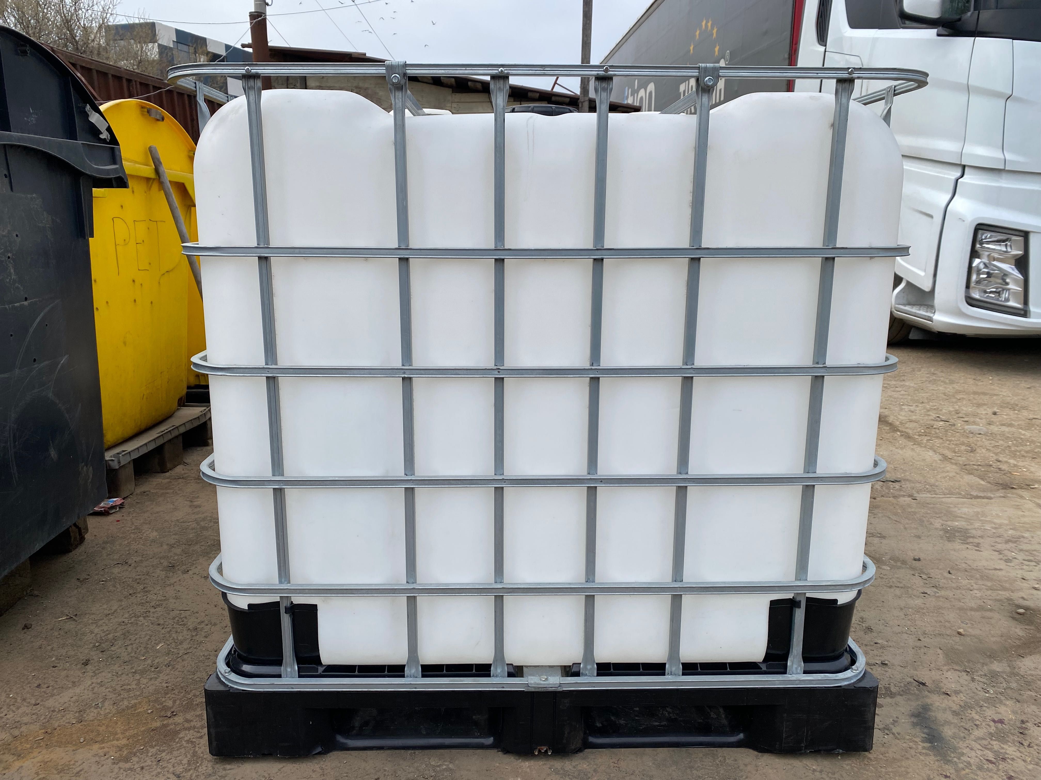 Bazine plastic CURATE 1000 litri cu grilaj metalic Asigur transport