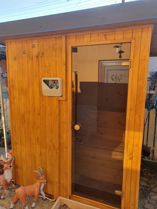 Sauna interior sauna exterior sauna uscată sauna salină .