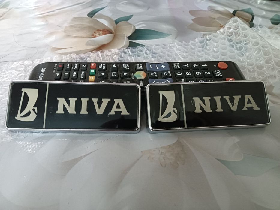 Шильдик эмблема значек Лада Нива