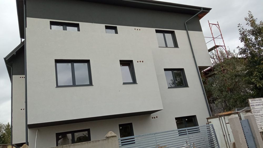 **De Vânzare: garsoniera – Finisaje Premium**