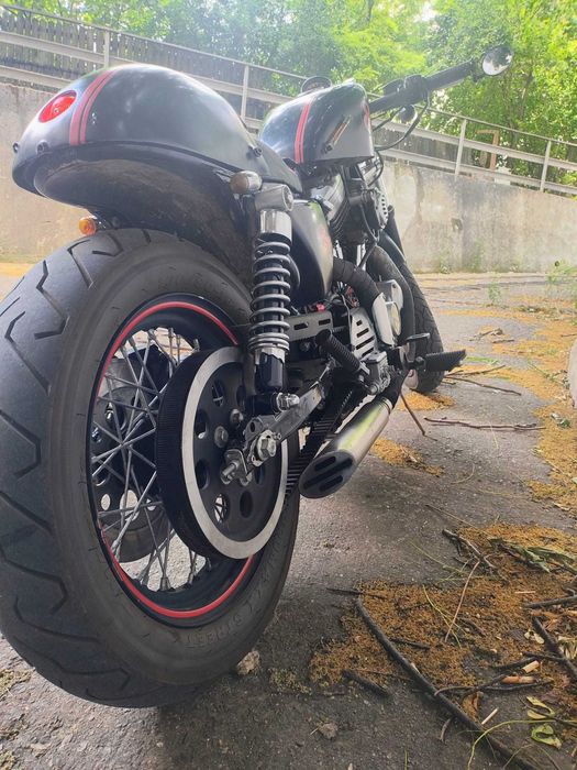 Vând Harley-Davidson Sportster Iron XL883