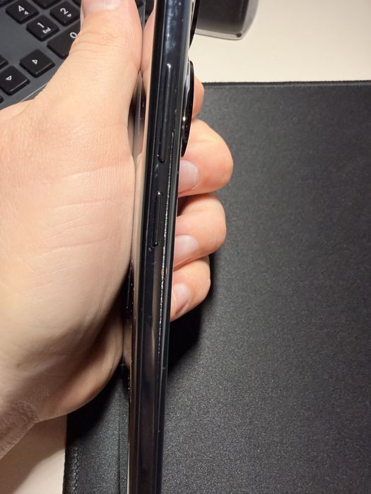 Honor 90 usor avariat