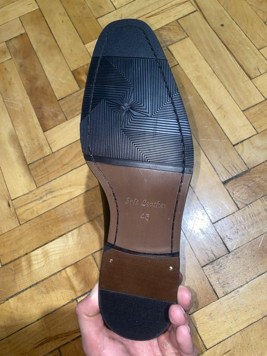 Официални обувки wholecut номер 45