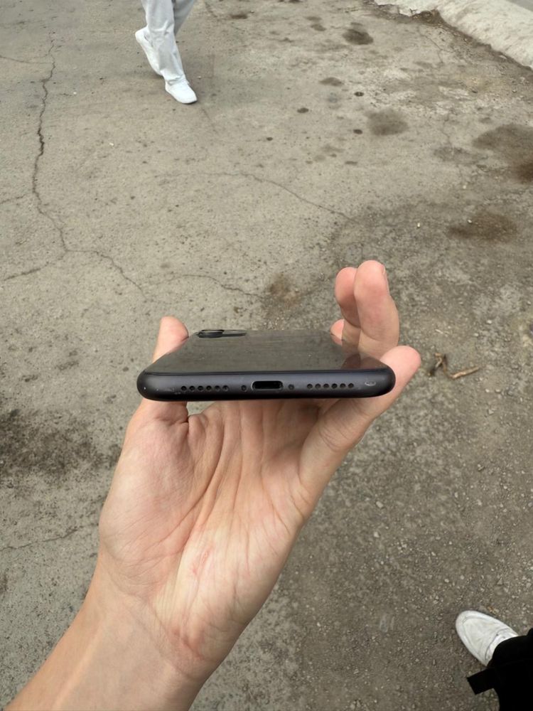 iphone 11 в хорошем состояний