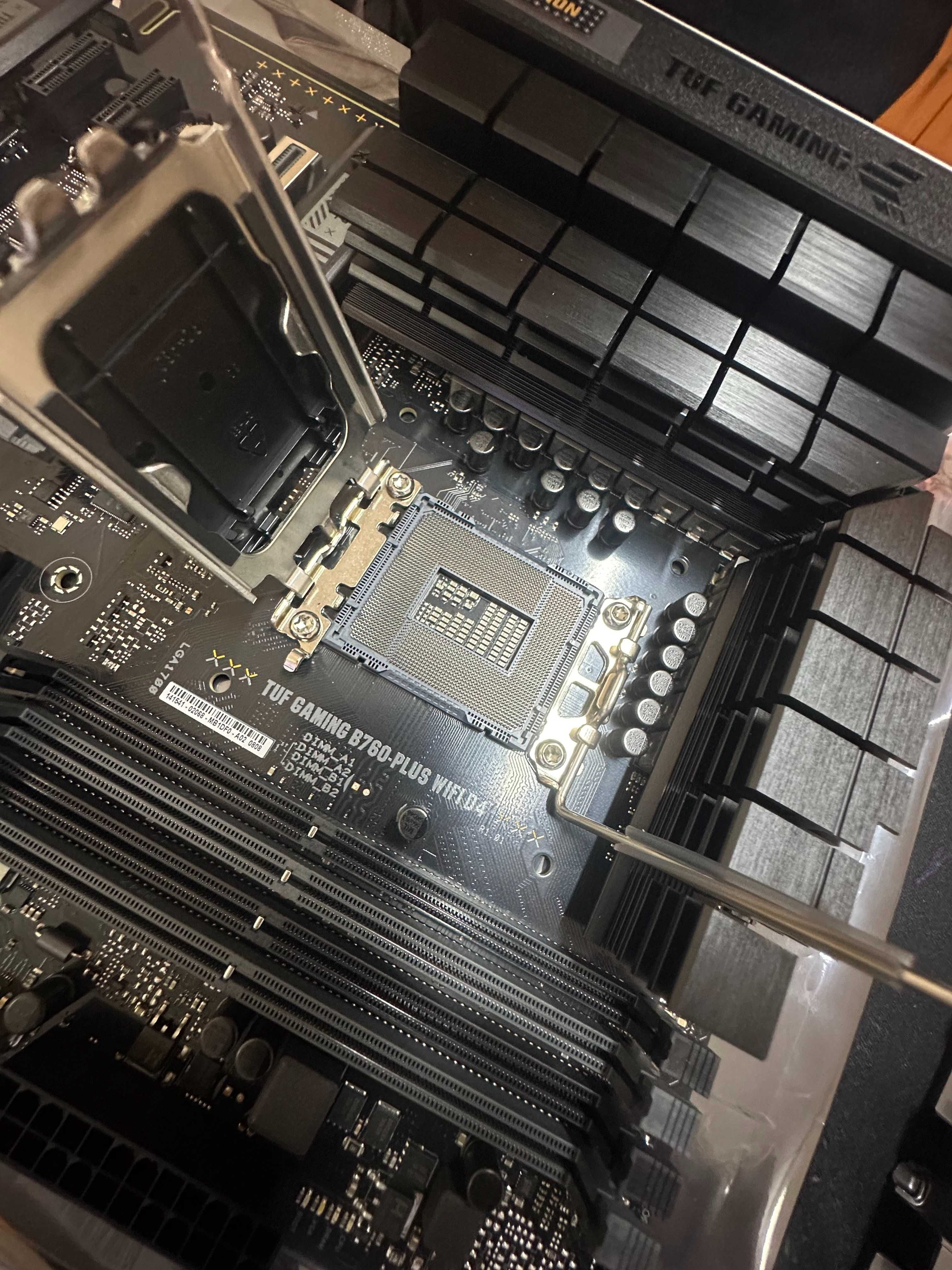 Материнская плата ASUS TUF GAMING B760-PLUS WIFI DDR4