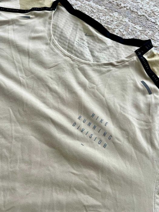 Compleu/trening de vara crem Nike Running Division marimea XXL