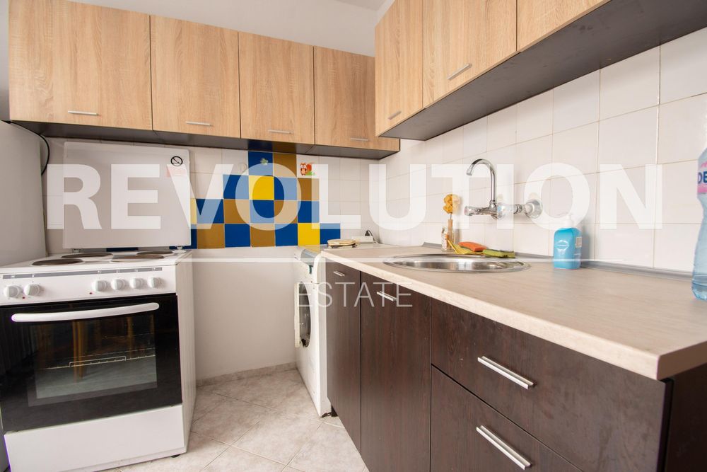 Дава се под наем Двустаен апартамент в София, Гоце Делчев - 72 кв.м за 410 € - Снимка #3