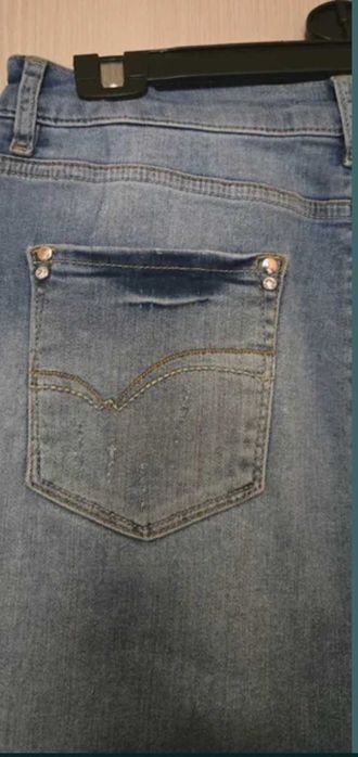 Дамски дънкови поли , едната  Kensol. По 25 лв.