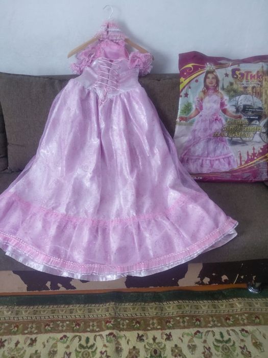 Продам новогодний костюм на девочку