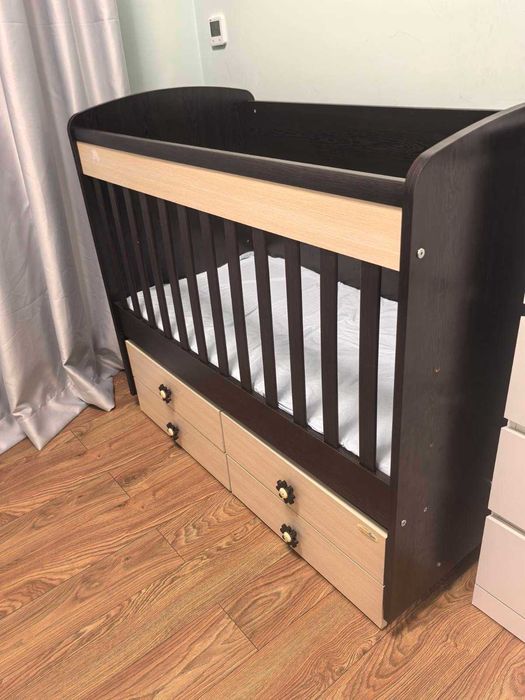 Бебешко легло с шкафчета