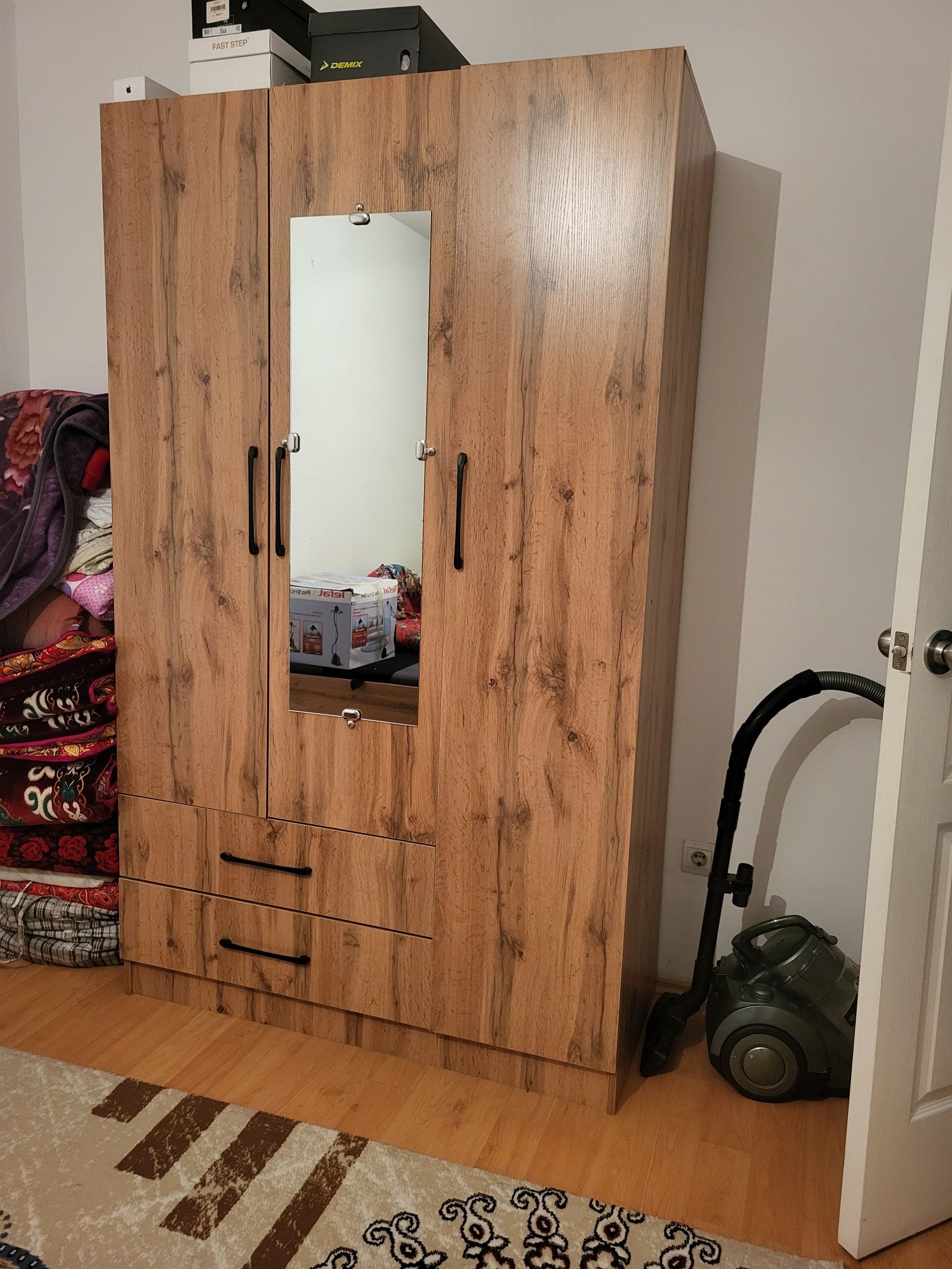 Кровать и Шкаф новый лдсп аккент
