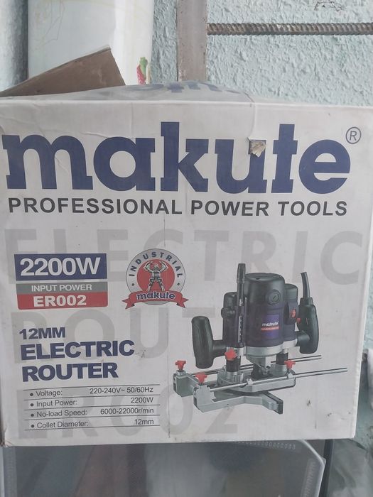 Углорез. и  фрезеровка. Новый.. Продаеться  срочно. Звоните