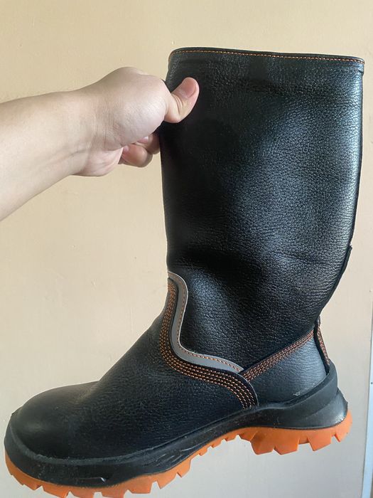 Продаются летние рабочие сапоги