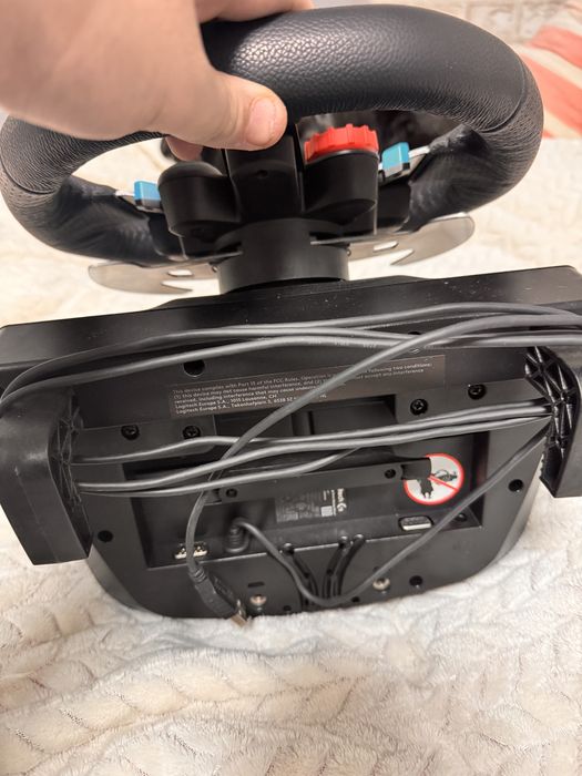 Продавам Logitech G29 – отлично състояние