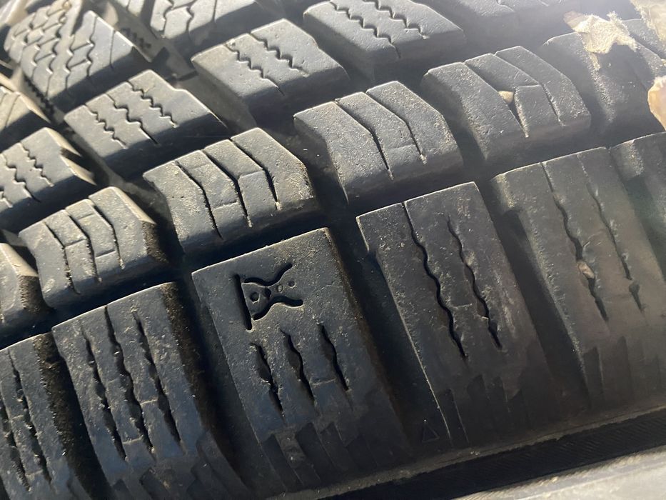 215 65 17 Kumho aproape Noi