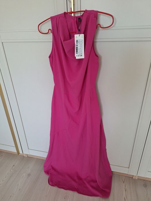 Rochie noua,cu eticheta