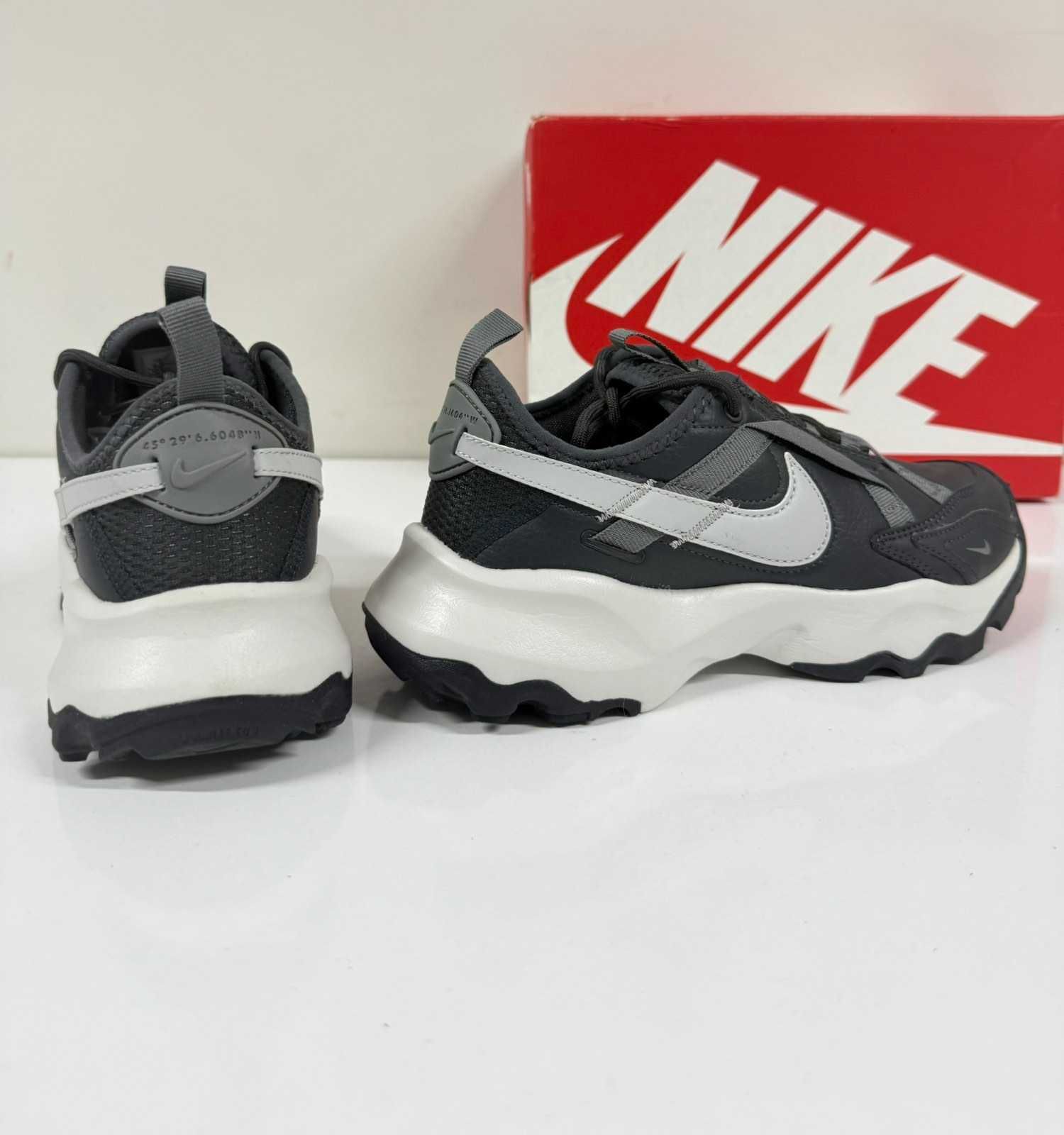 Nike Black TC7900 Trainers