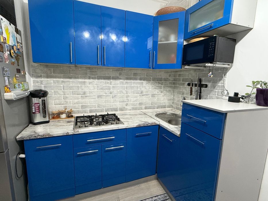 Продается кухонный гарнитур