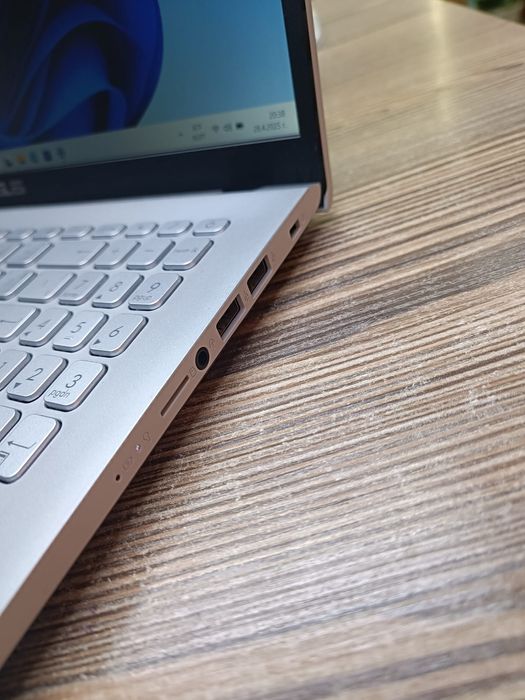 Лаптоп ASUS M509D
