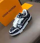 Adidasi Louis Vuitton