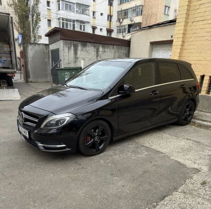 Mercedes B 200 AMG Line