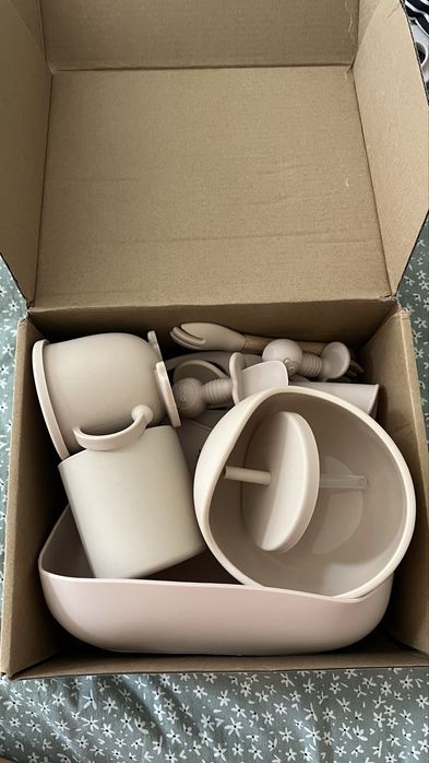 Силиконов сет за хранене на бебе от 11 части