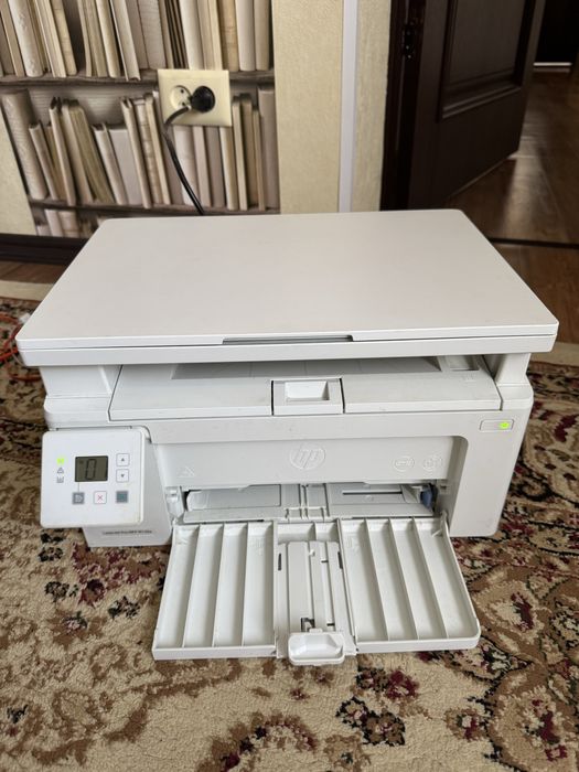 HP LaserJet Pro M130a белый