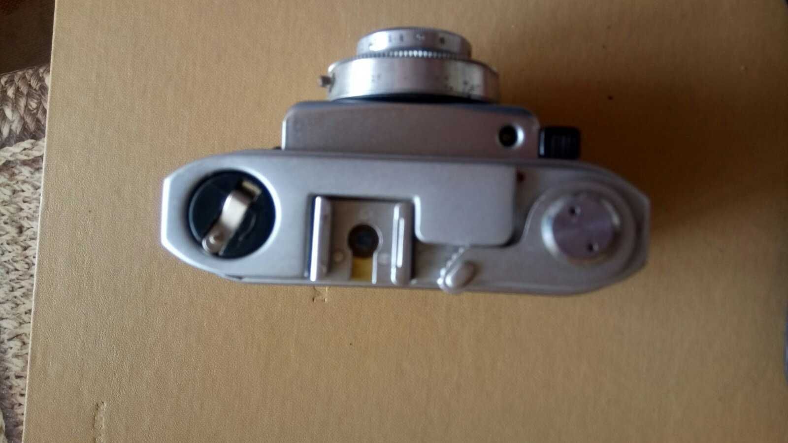 Продавам използвани фотоапарати