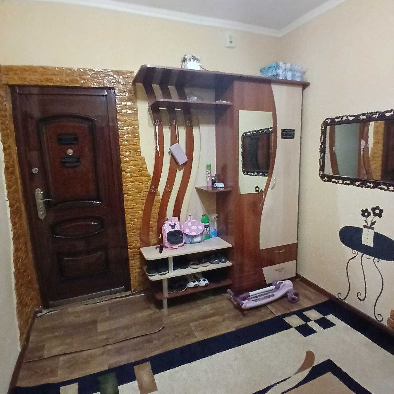 3 хонали квартира 3 каватда сотилади 6 микрн Омад