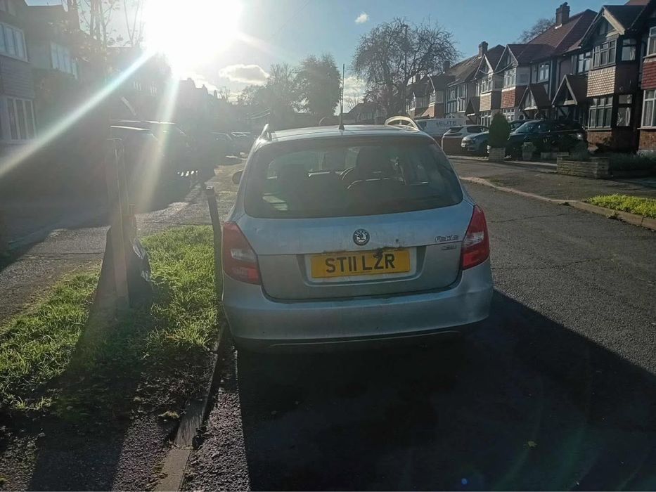 Skoda fabia an 2011 pret 2200£