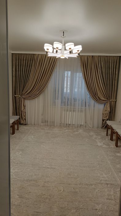 Тараз қаласынаң Центрден 4 бөлмелі пәтер сатылады