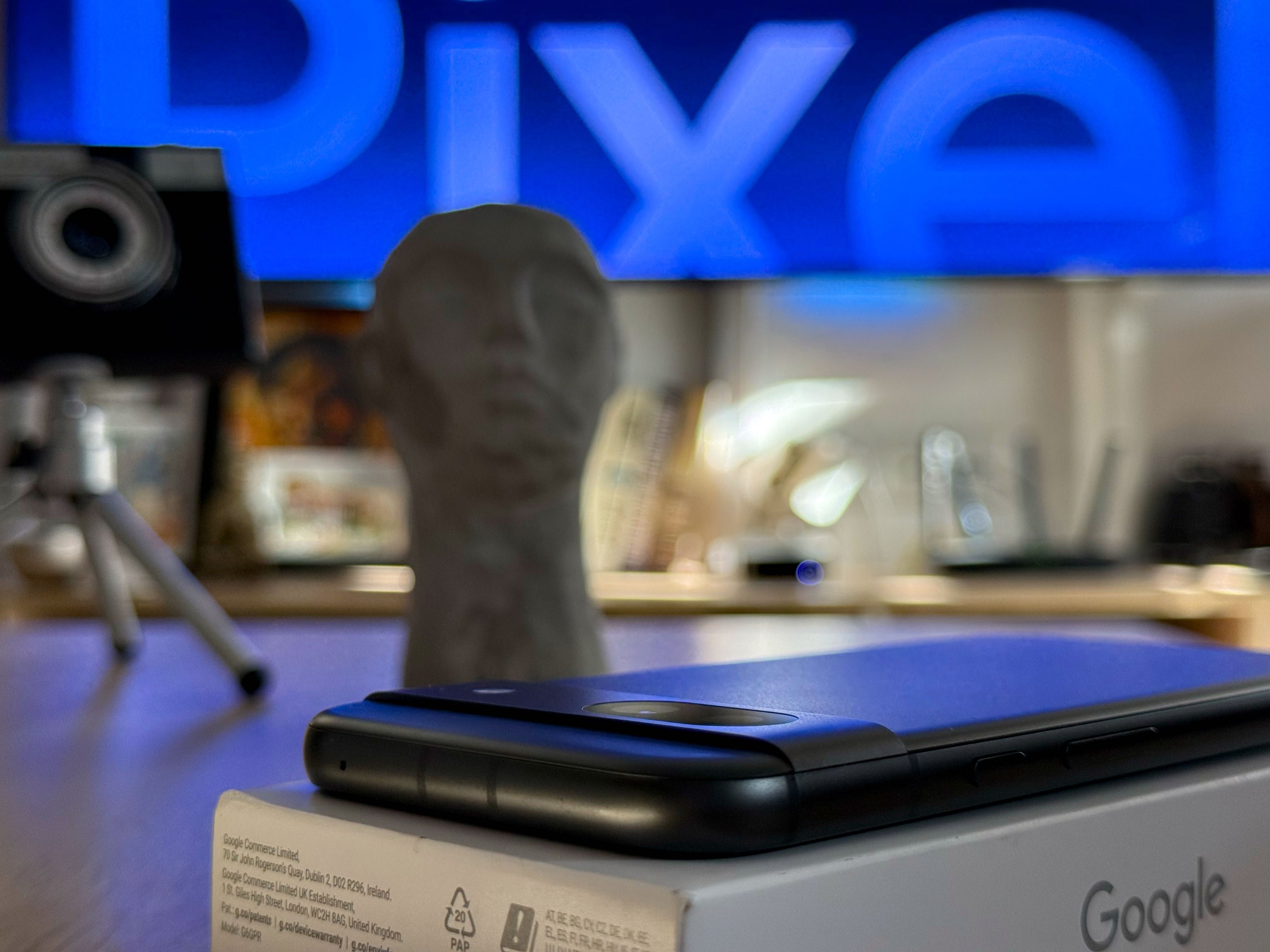 Pixel 8a 128GB Obsidian с гаранция